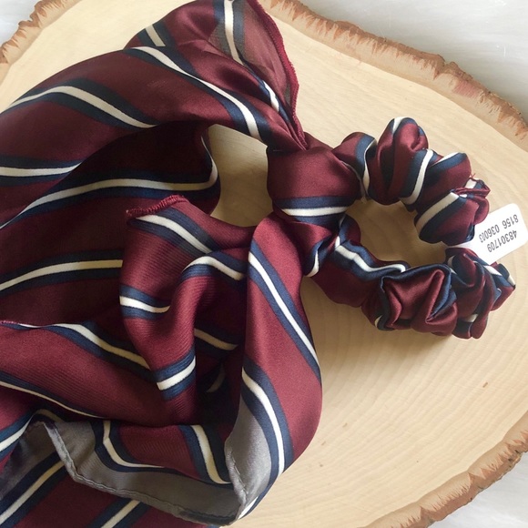 NWT Free People Autumn Scarf Pony in Wine - Picture 4 of 8